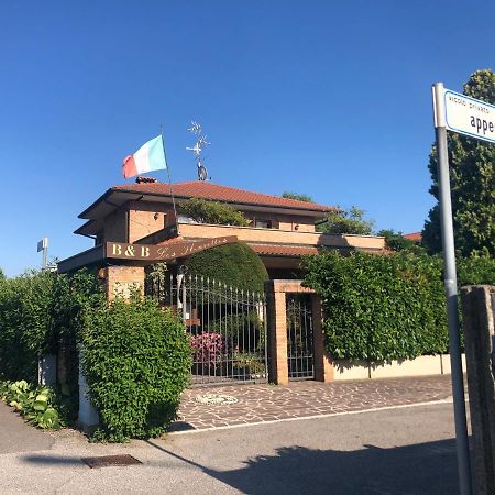 B&B Les Fleurettes Ломацо Екстериор снимка